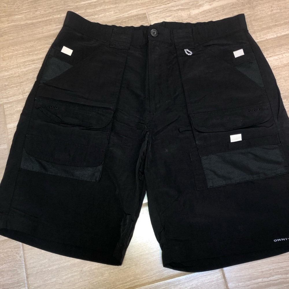 Columbia Black Men's Cargo Shorts Size 36